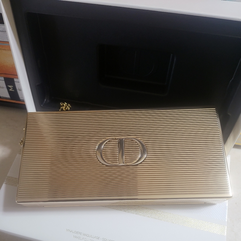 New Christian Dior Minaudiere Gold Clutch - Picture 2 of 9